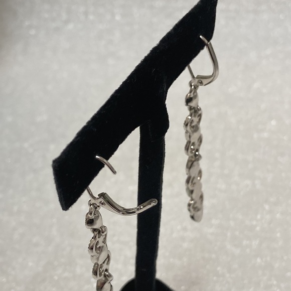 NWOT - Elegant Long Drop Style Crystal & Pearl Silvertone Heart Shaped Earrings - Picture 4 of 9